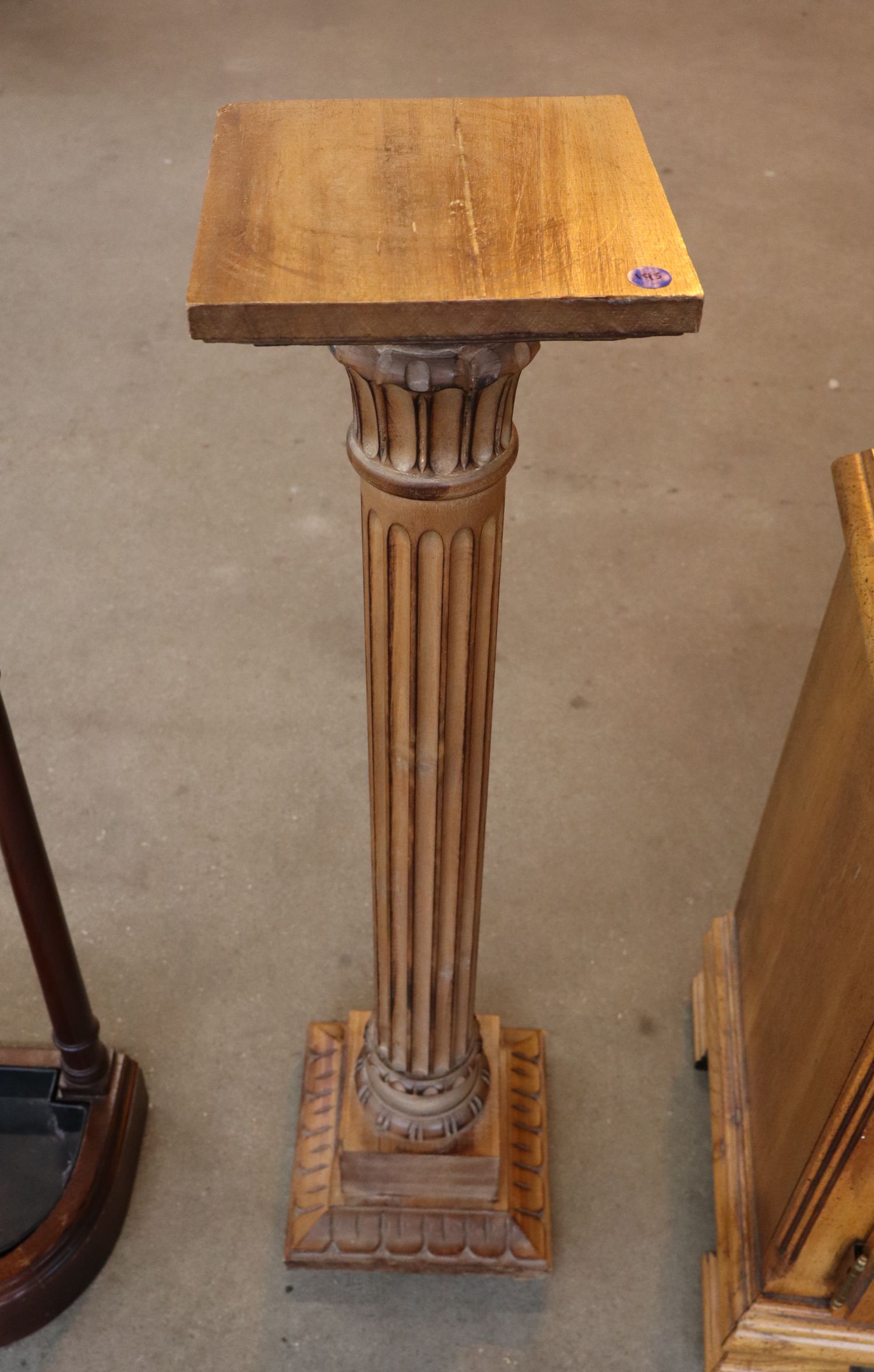 Fluted Column Pedestal Solid Wood Natural Finish