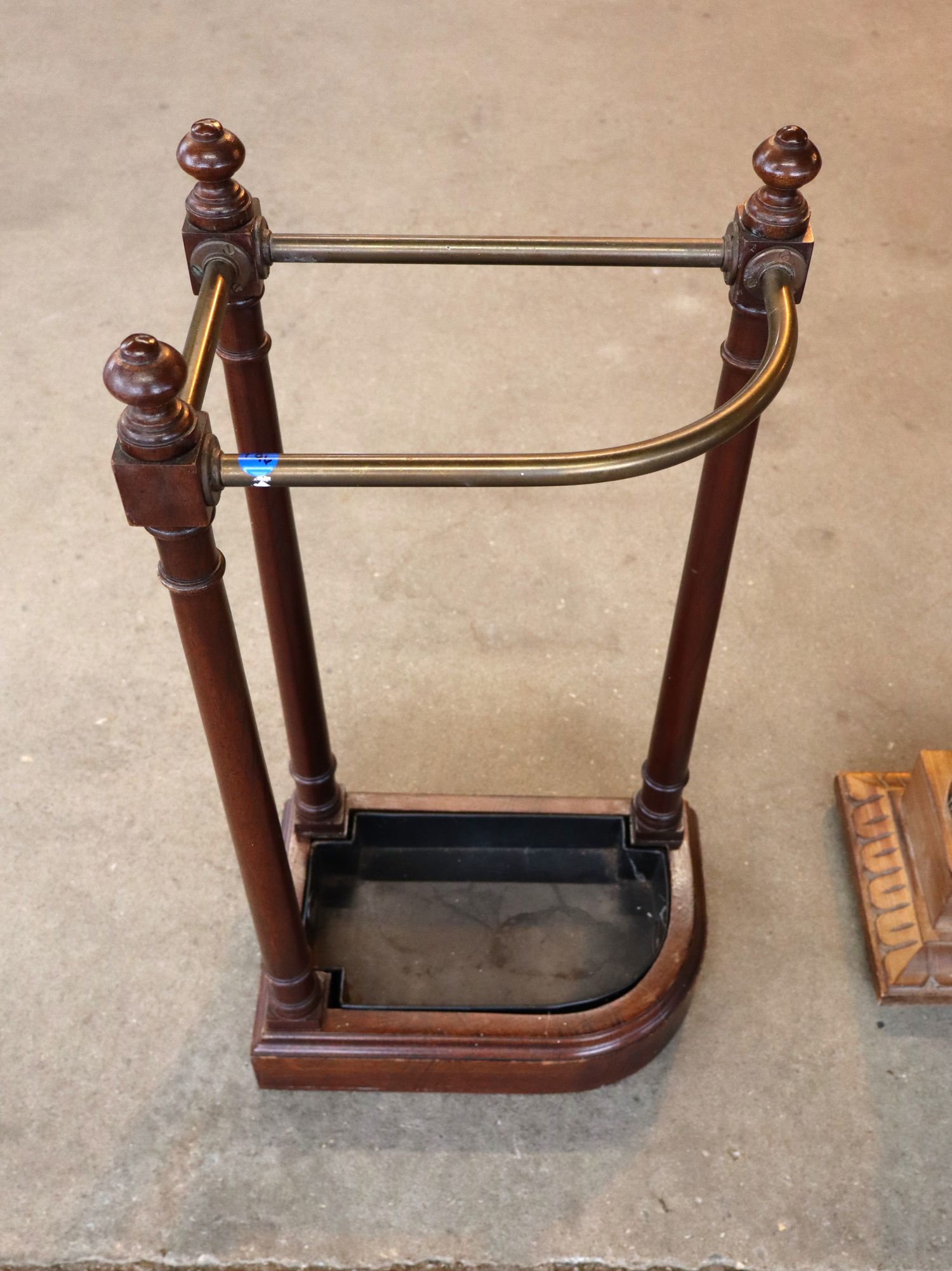 Nice Vintage Mahog Umbrella Stand w/Drip Pan