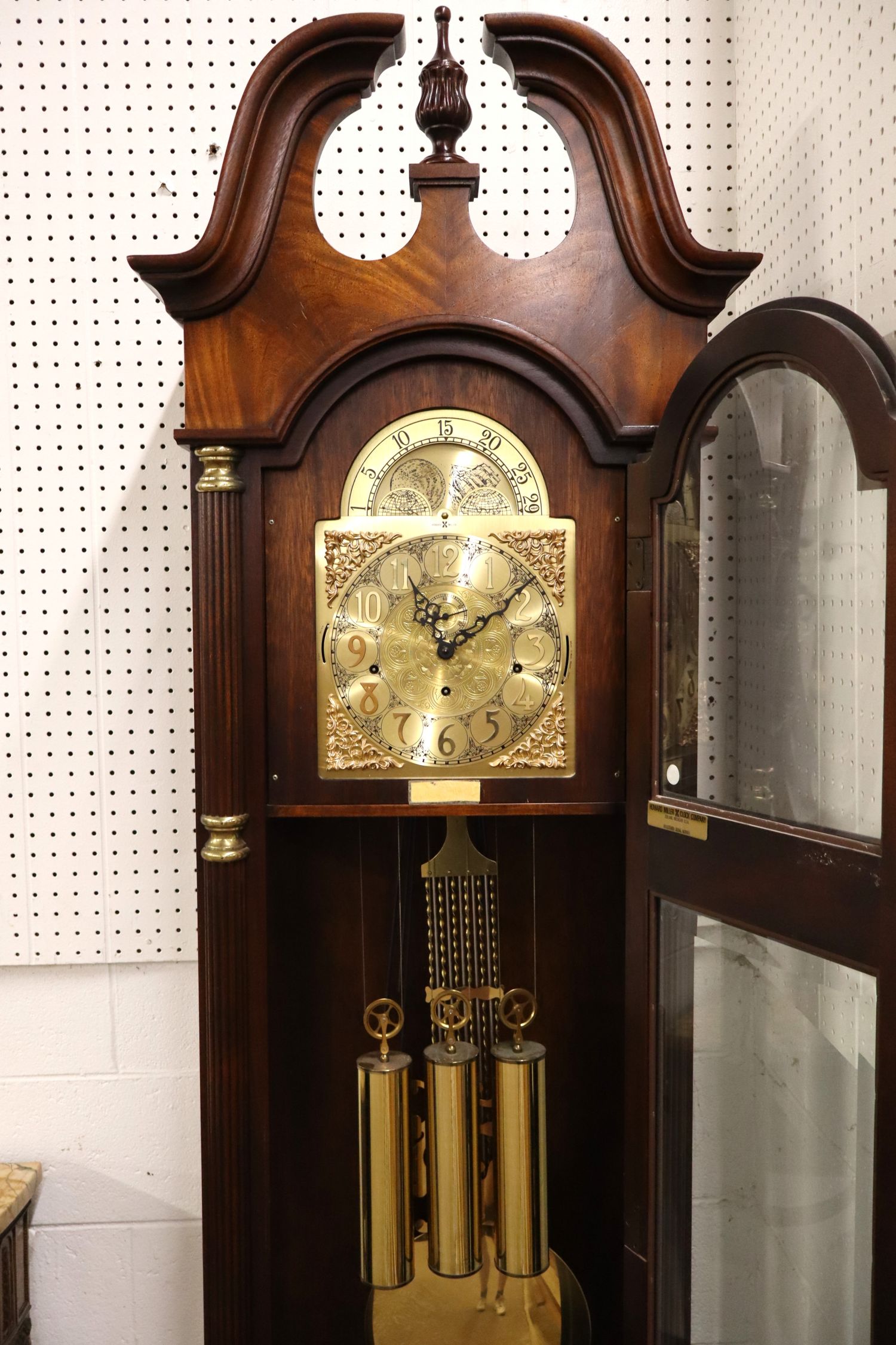 VTG Howard Miller Burl Mahog GF Clock SN 314347
