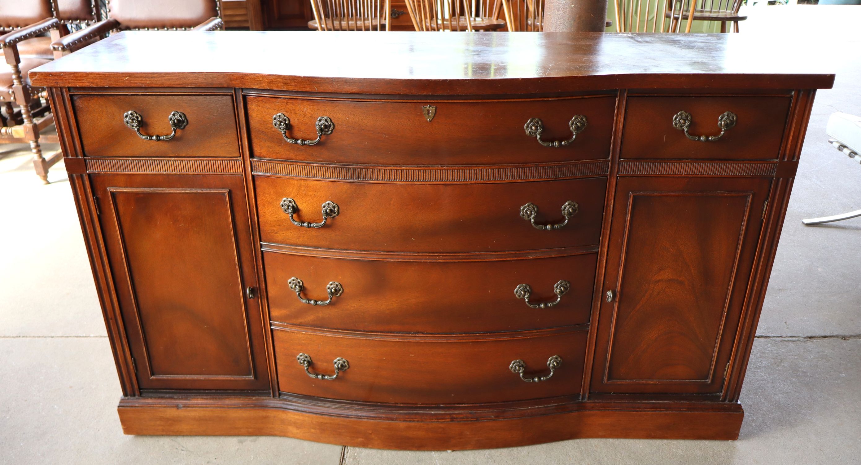VTG Burl Mahog 6-Dr 2-Door Buffet Orig Finish