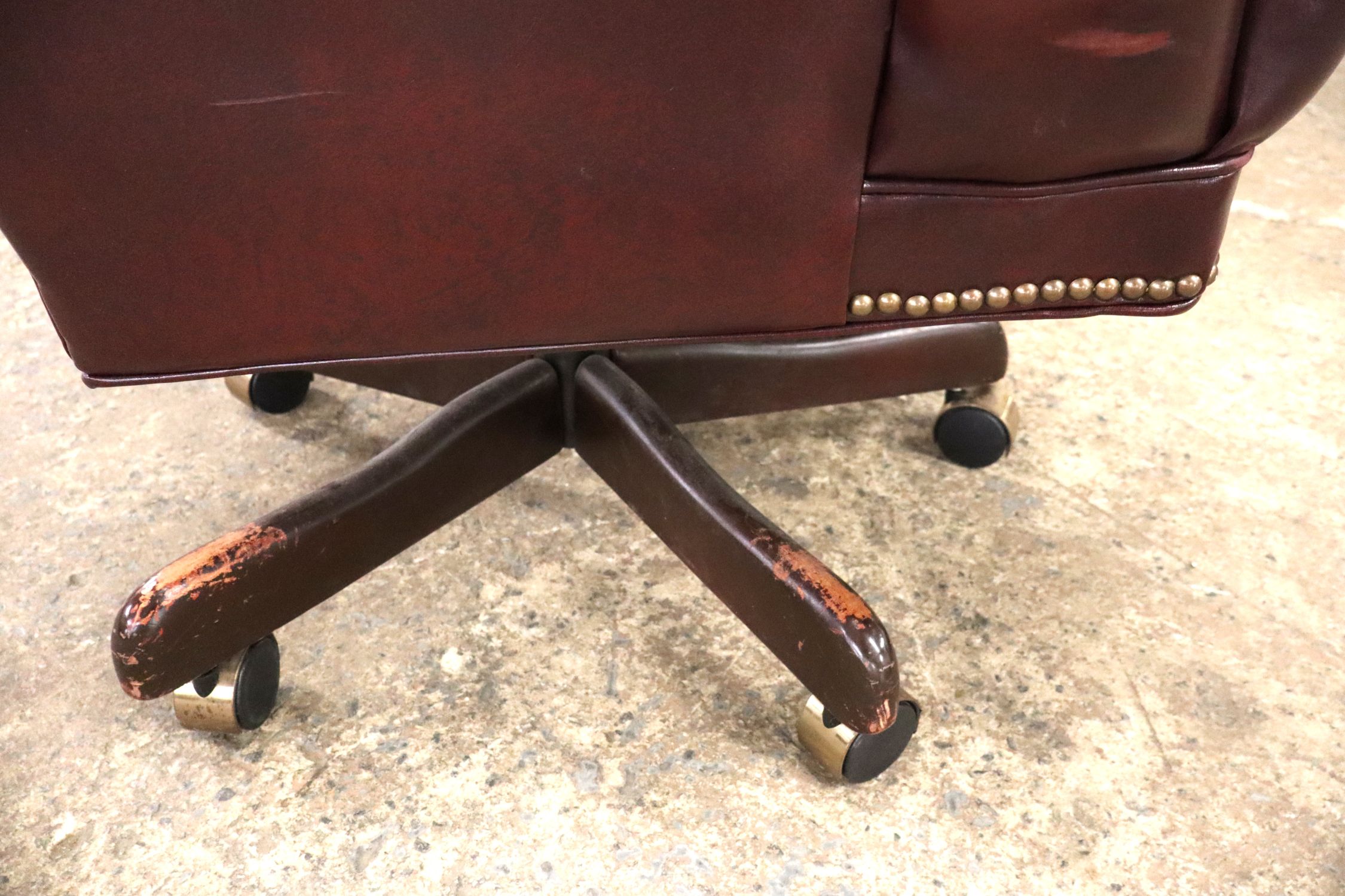 Quality Leather Swivel Adjustable Office Chair
