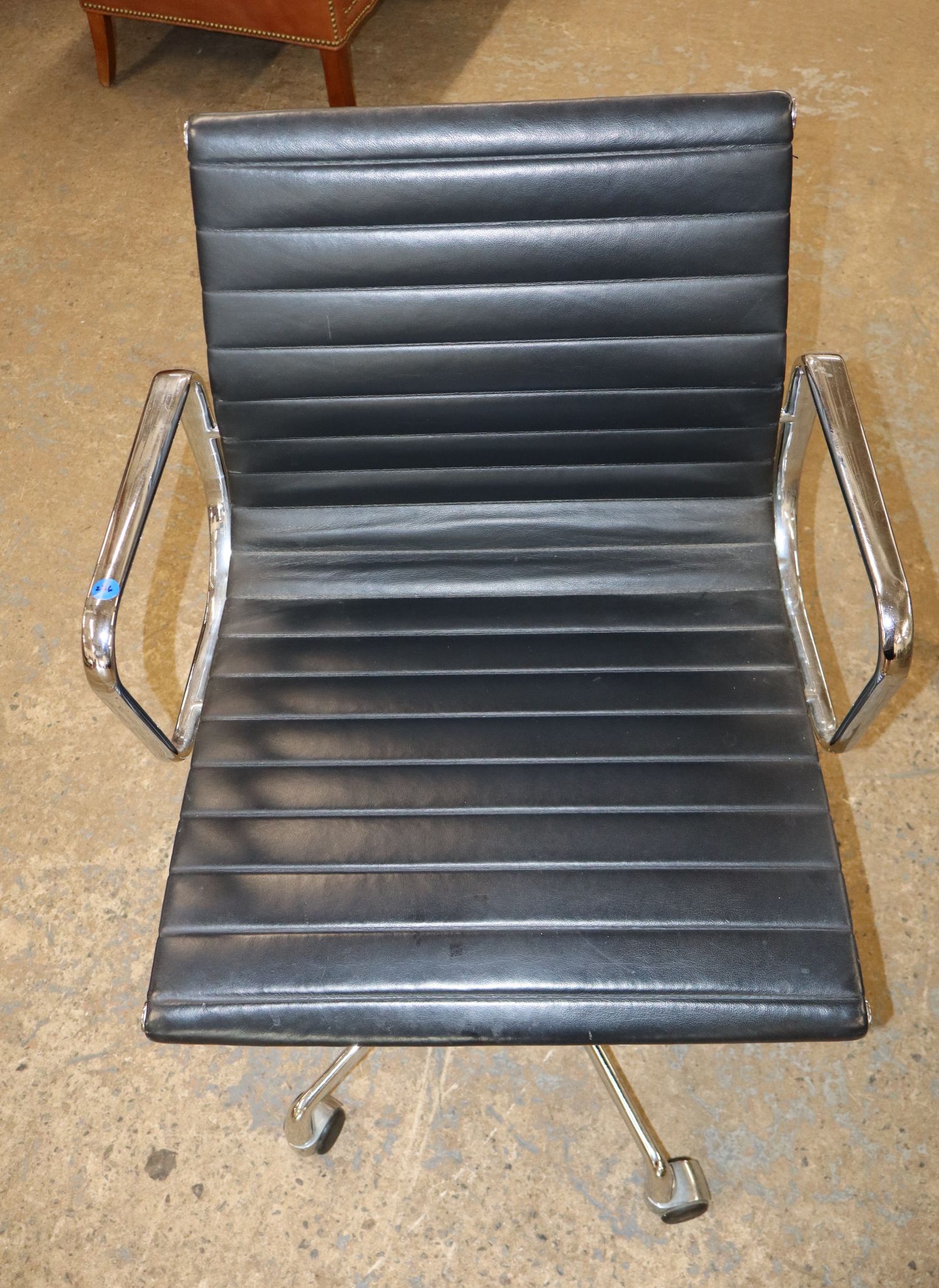 MCM Knoll Style Black Leather Chrome Swivel Chair