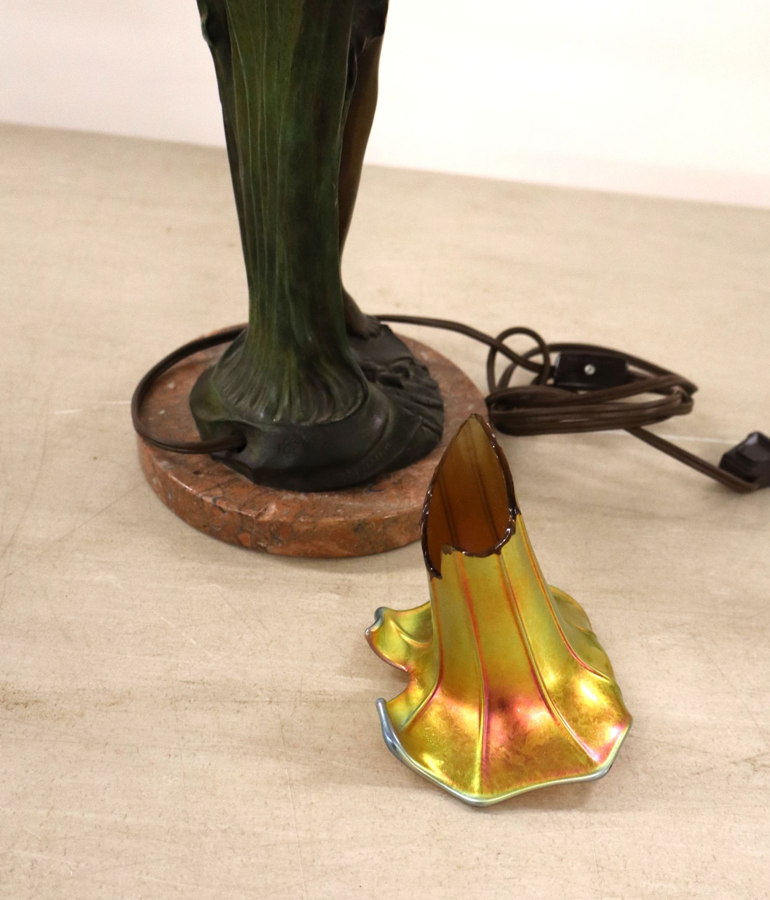 Antq Art Nouveau Bronze Marble 2 Burner Lamp