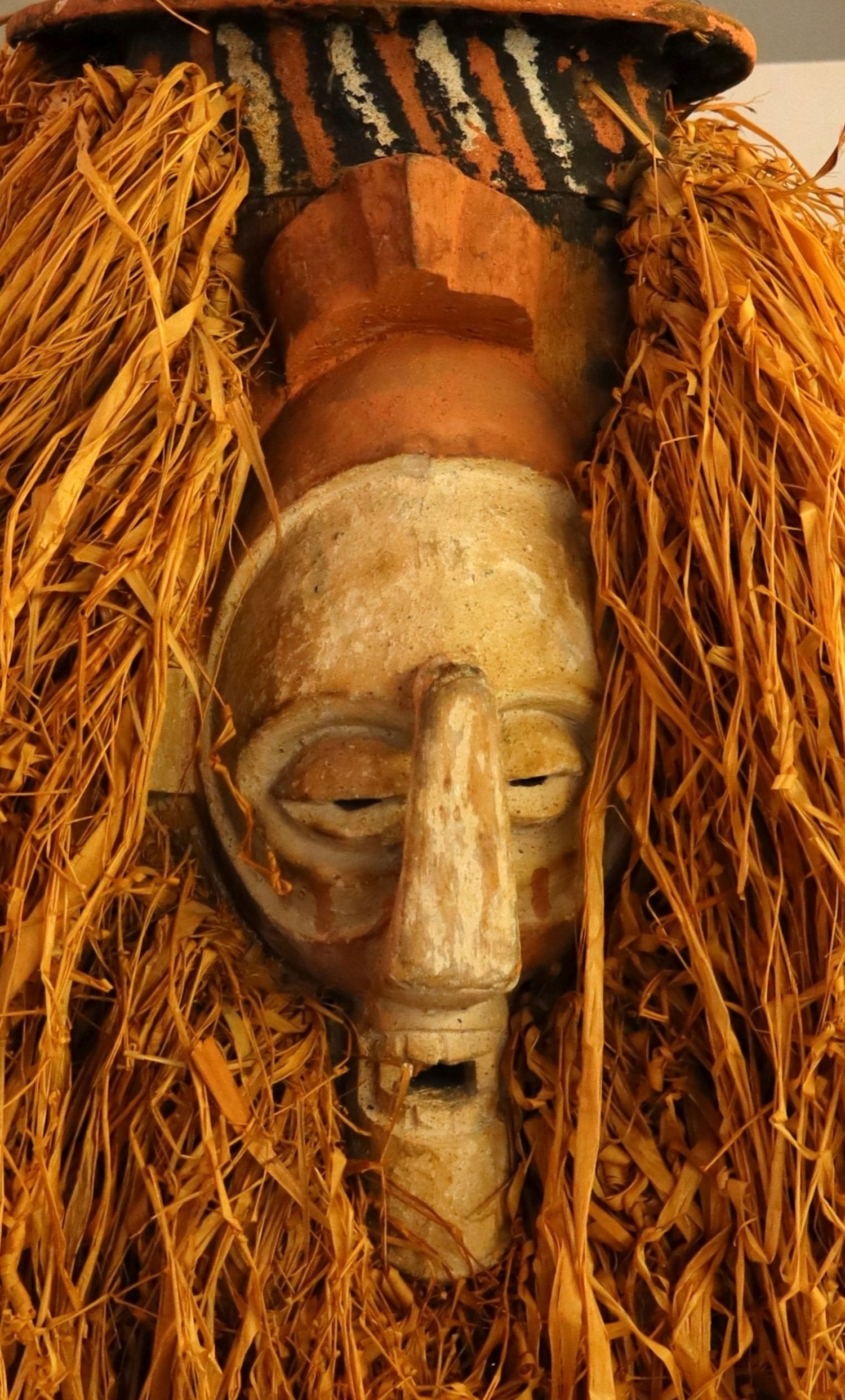 Yaka Kholuka Ndeemba Initiation Mask Stand