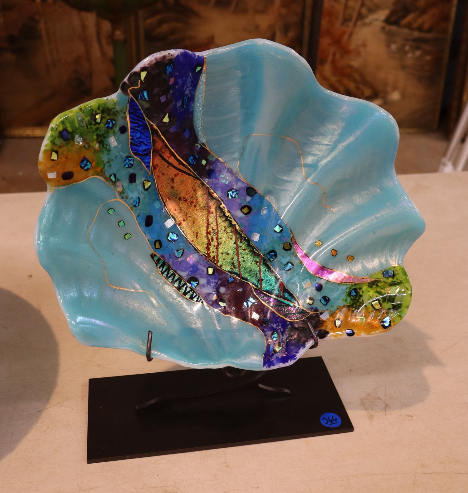 Vtg artist signed art glass shell on stand