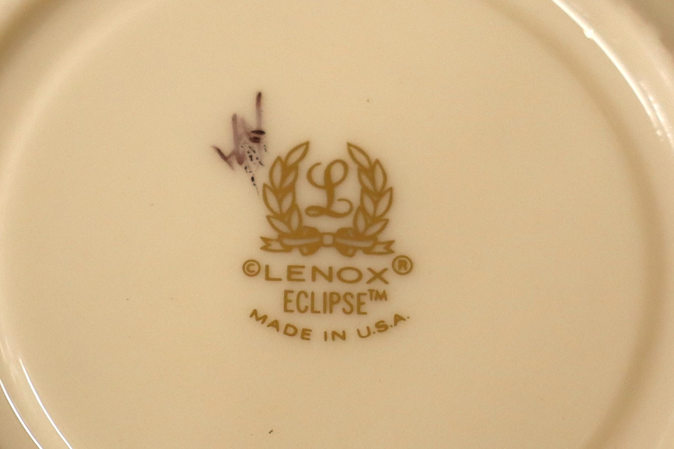 38 pcs Lenox dinnerware Eclipse pattern serv. 8