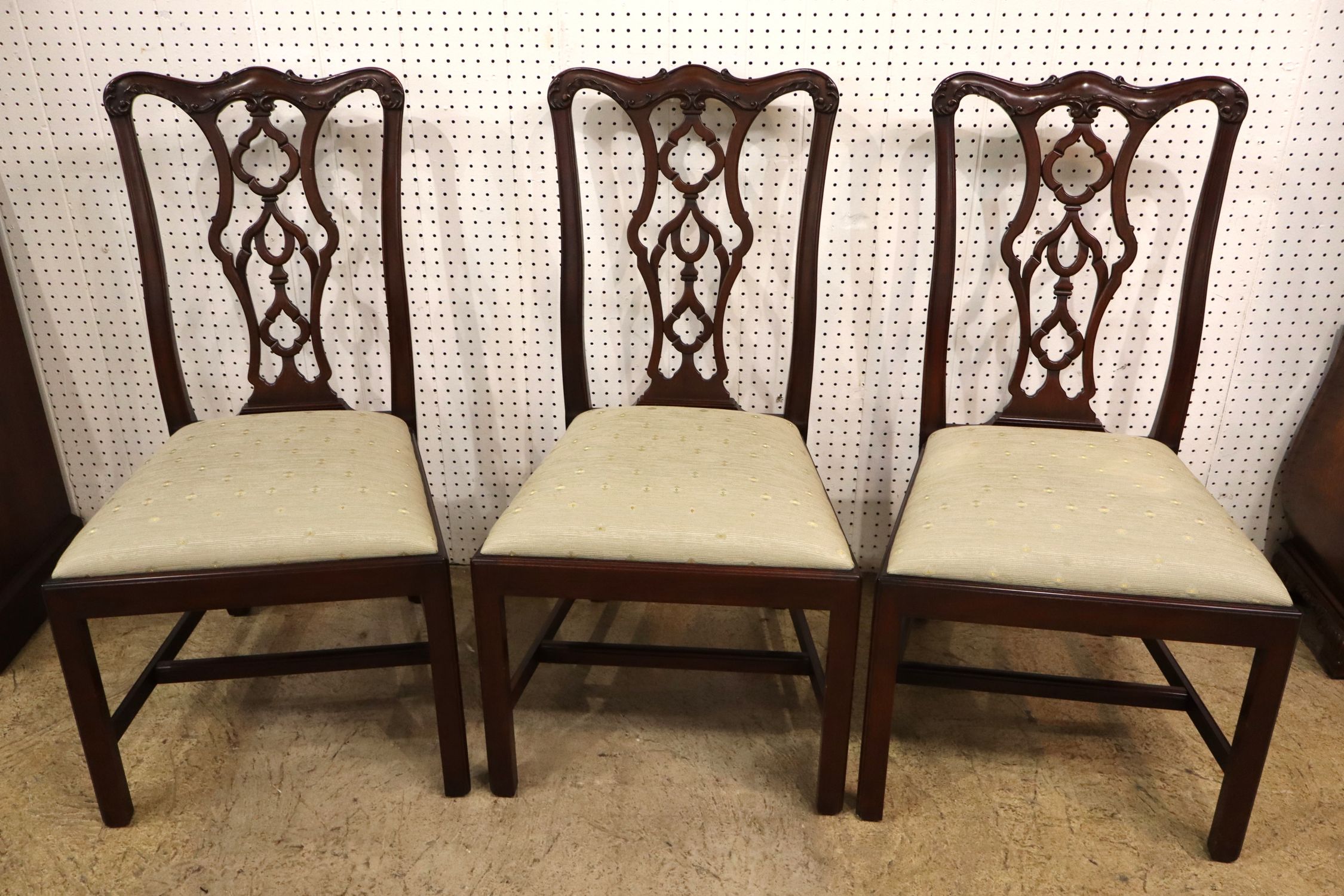 Beautiful set 6 Henkel Harris Chipp. dining chairs