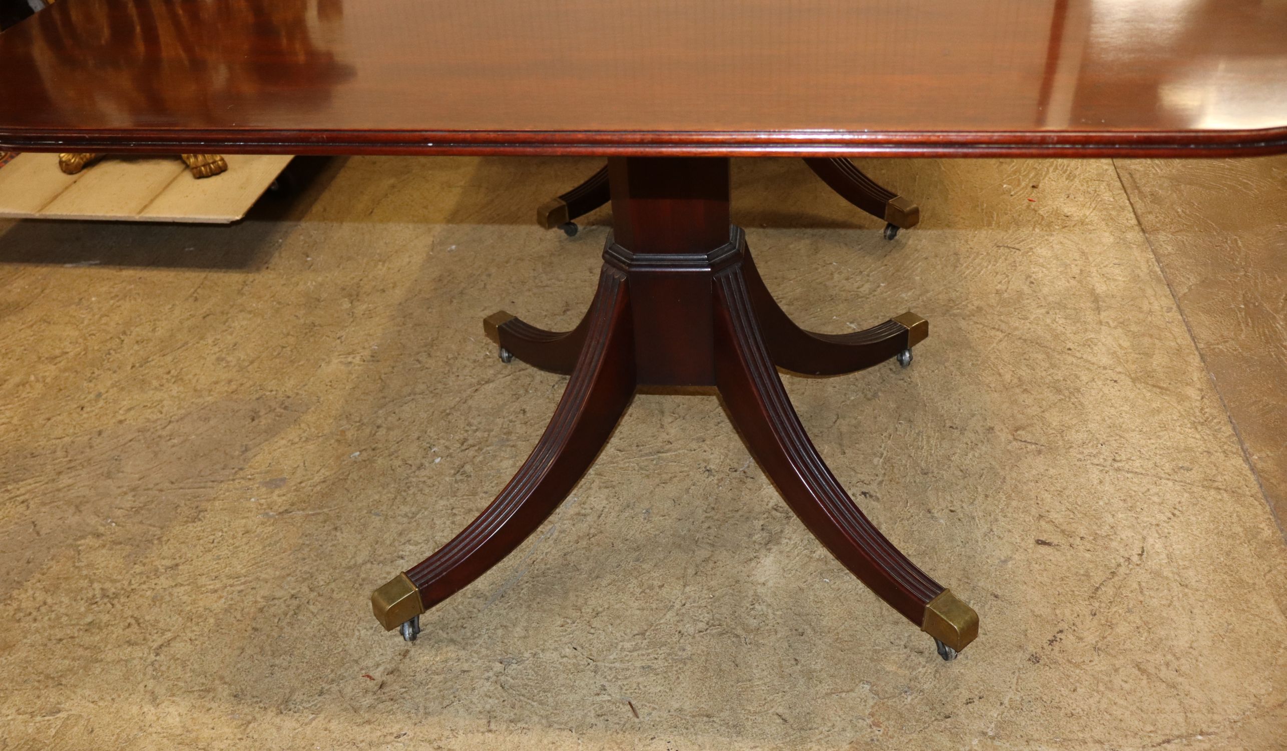 Kindel Irish Georgian Mahogany 48" Dining Table