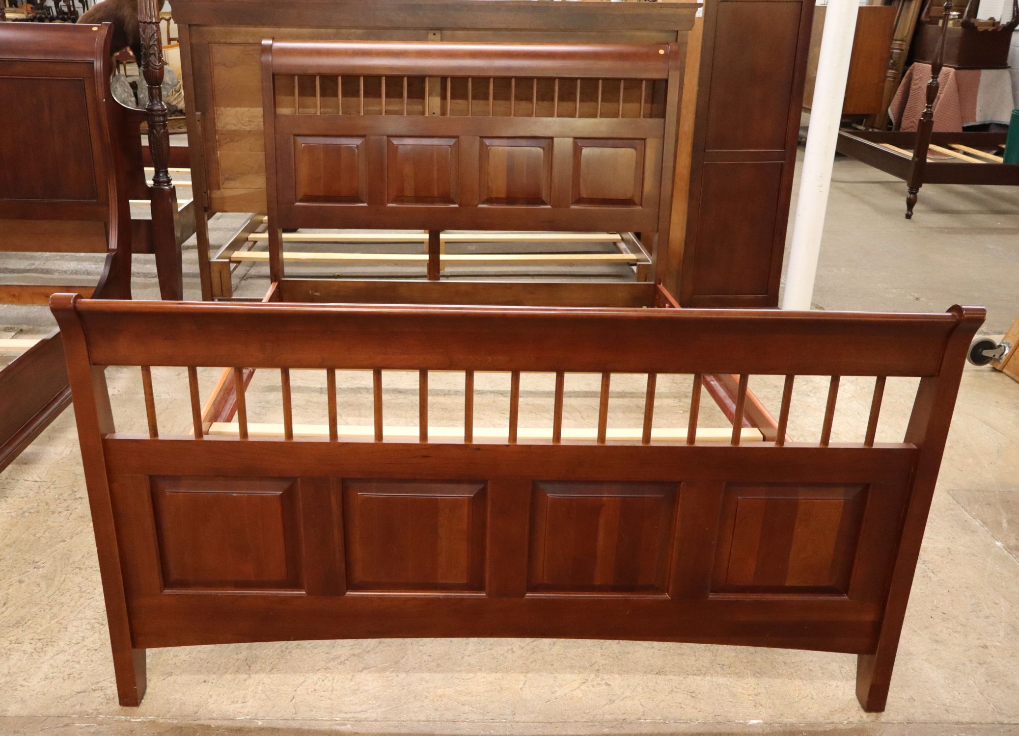Country Cherry Queen Panel Bed Footprint 50.5"h