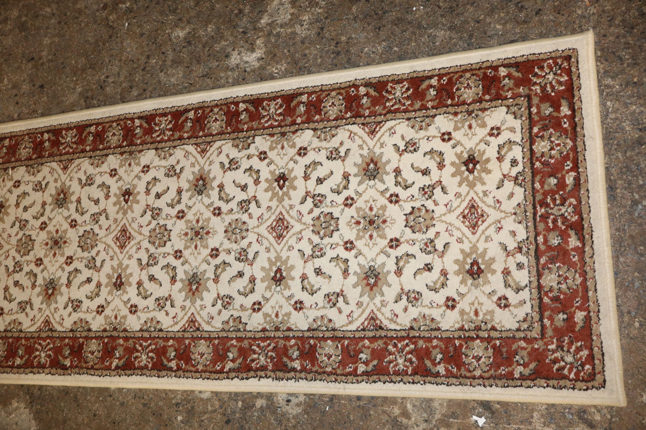 Italian Vienna Polypropylene Runner Rug Ivory 2x8