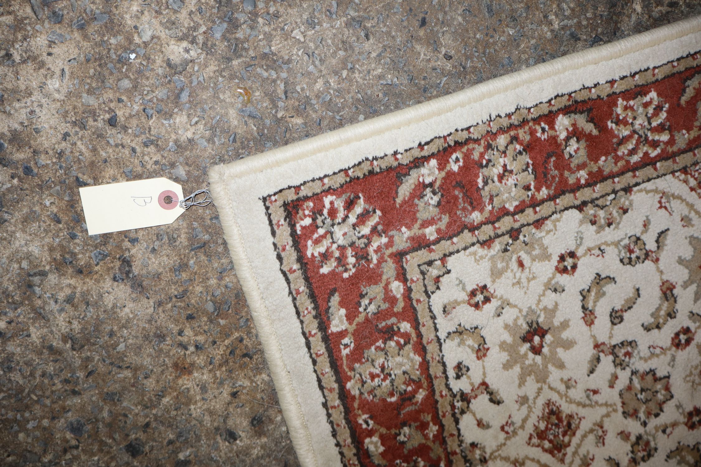 Italian Vienna Polypropylene Runner Rug Ivory 2x8