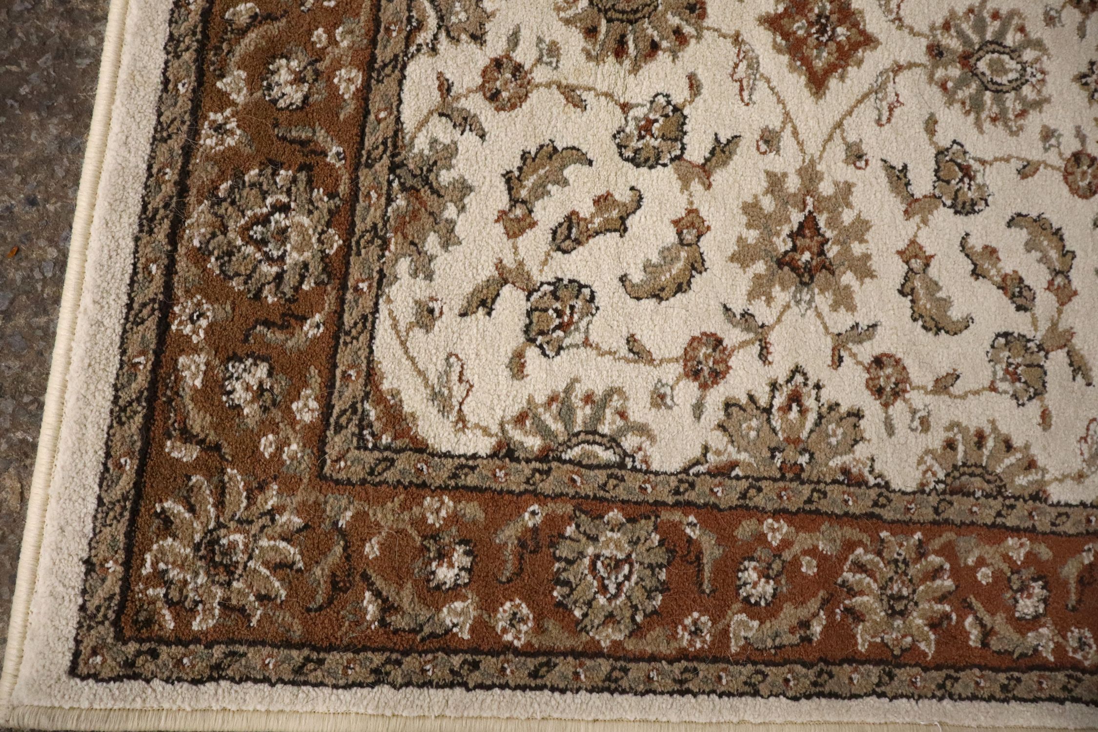 Italian Vienna Polypropylene Accent Rug Cream 3x5