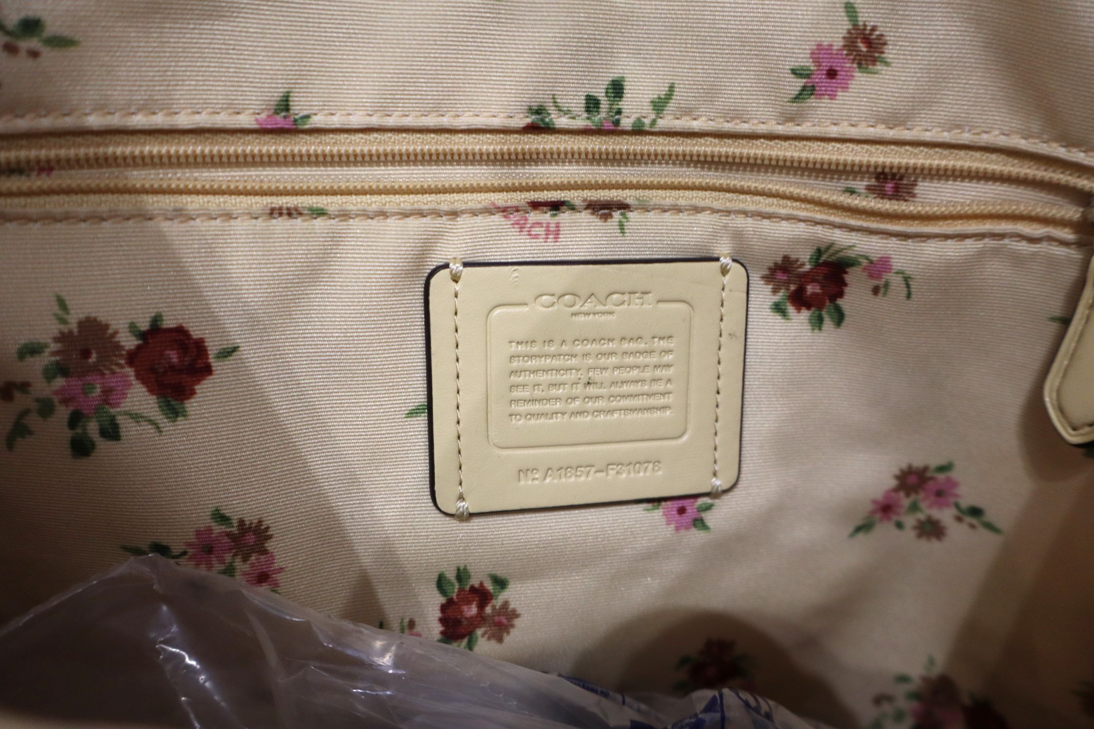 Vintage Coach purse with wallet in good condition