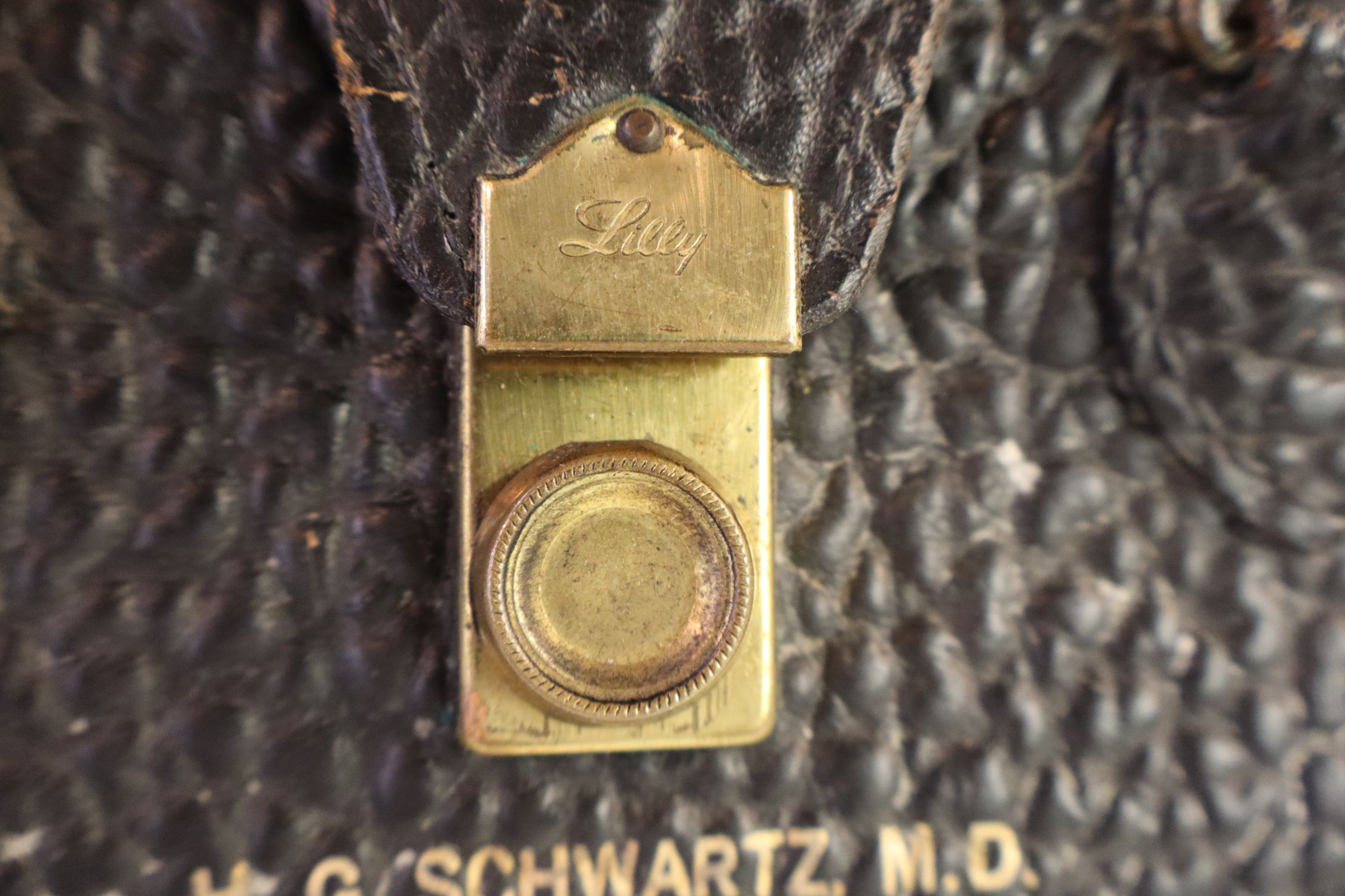 Antique Lilly Leather Doctors Bag HG Schwartz MD 14