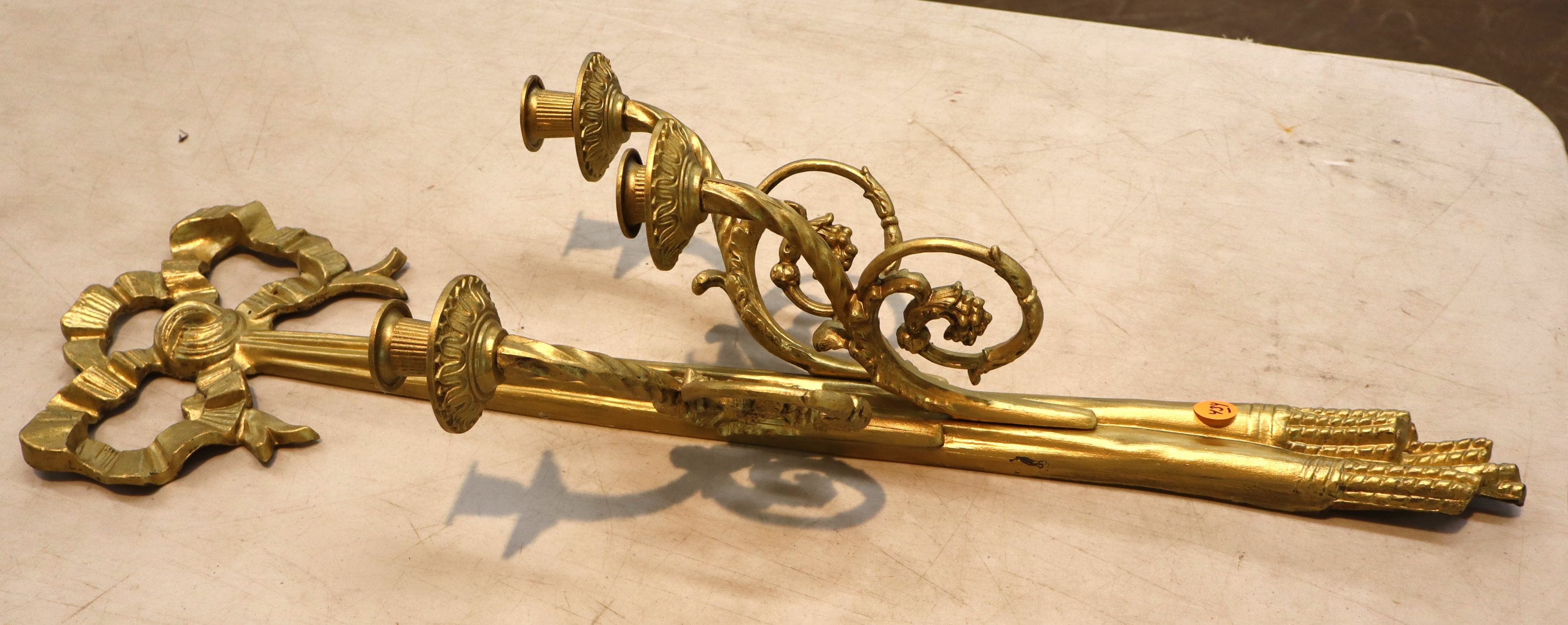 Vintage brass 3 burner wall sconce with ribbon top