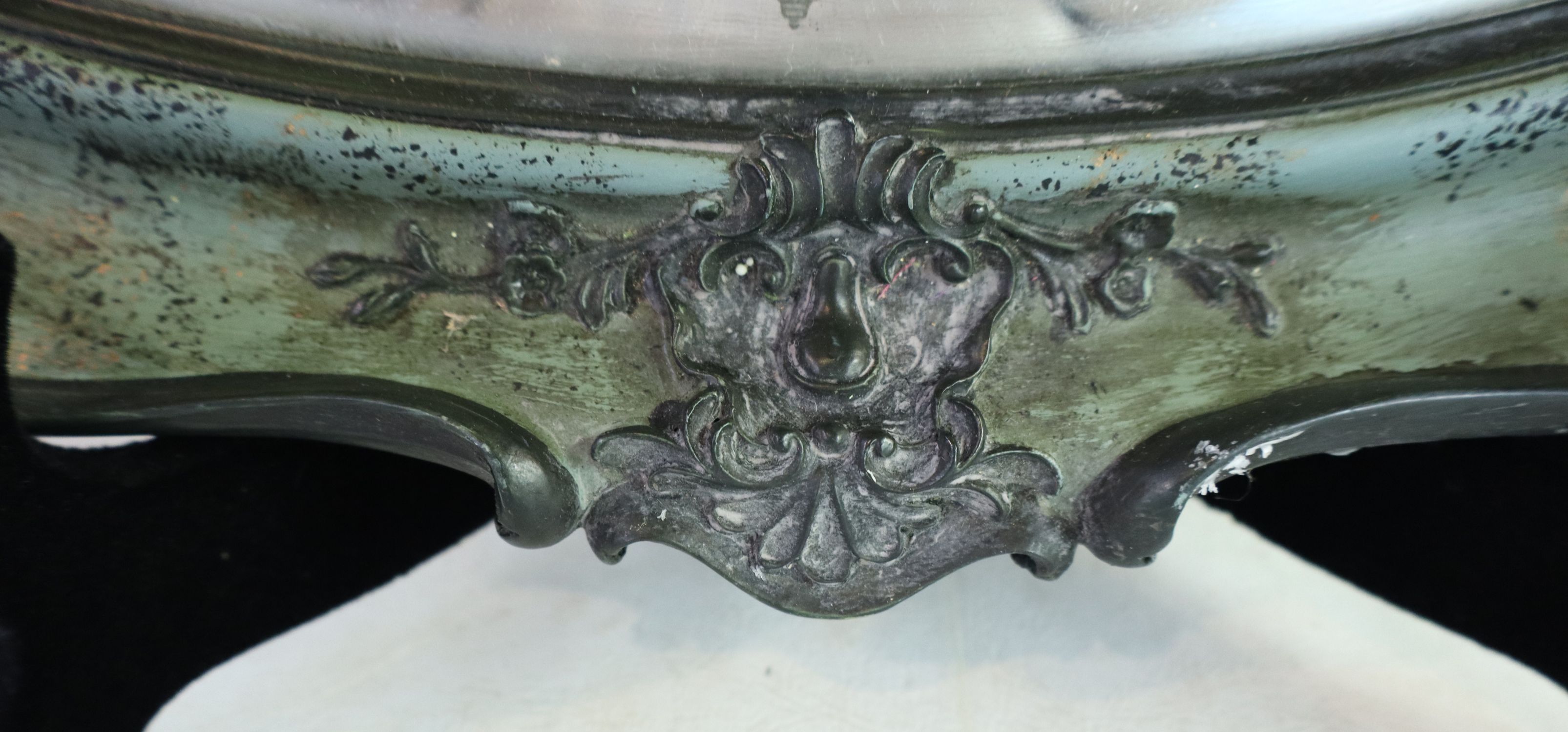 Antique style Italian dresser top mirrored tray
