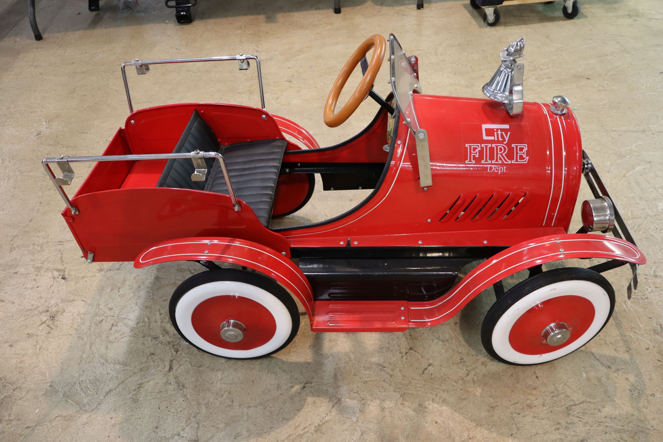 Retro City Fire Dept Metal Pedal Car Morgan Cycle