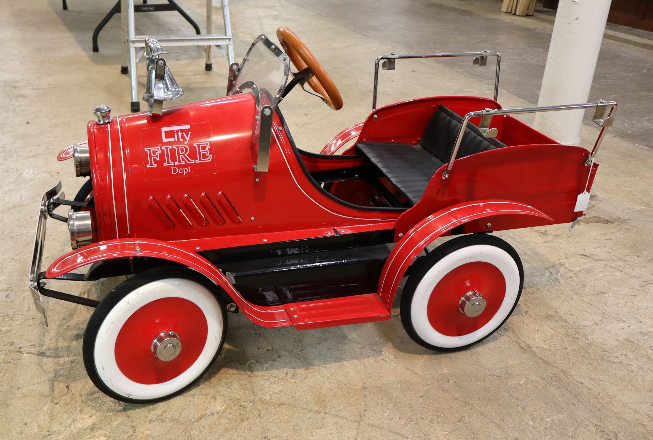 Retro City Fire Dept Metal Pedal Car Morgan Cycle