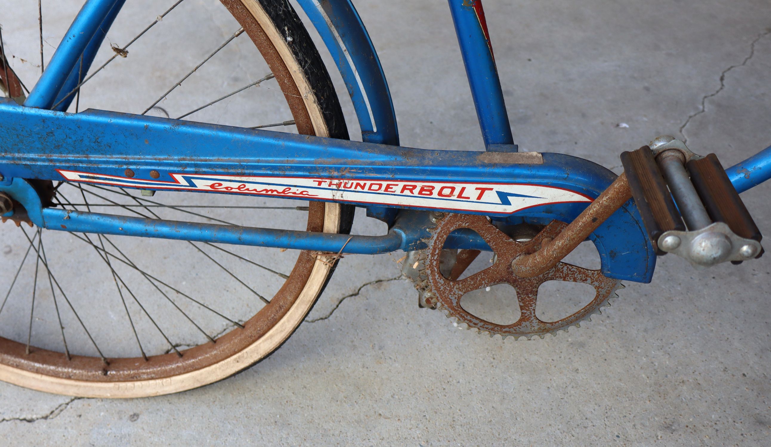 Vintage 1960s Columbia Thunderbolt Tank Bicycle