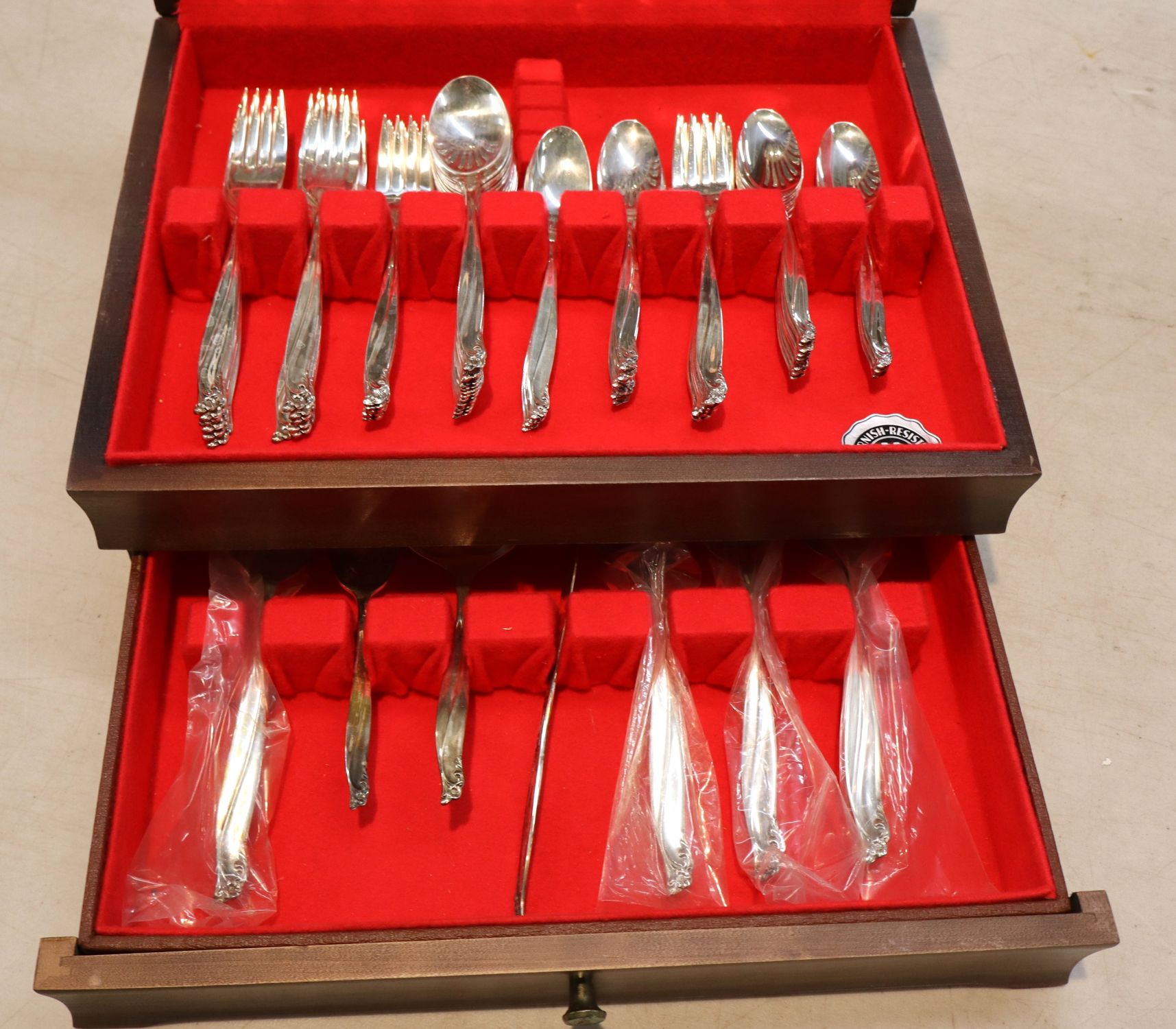 79 pieces of Vintage Roger Silverplate flatware
