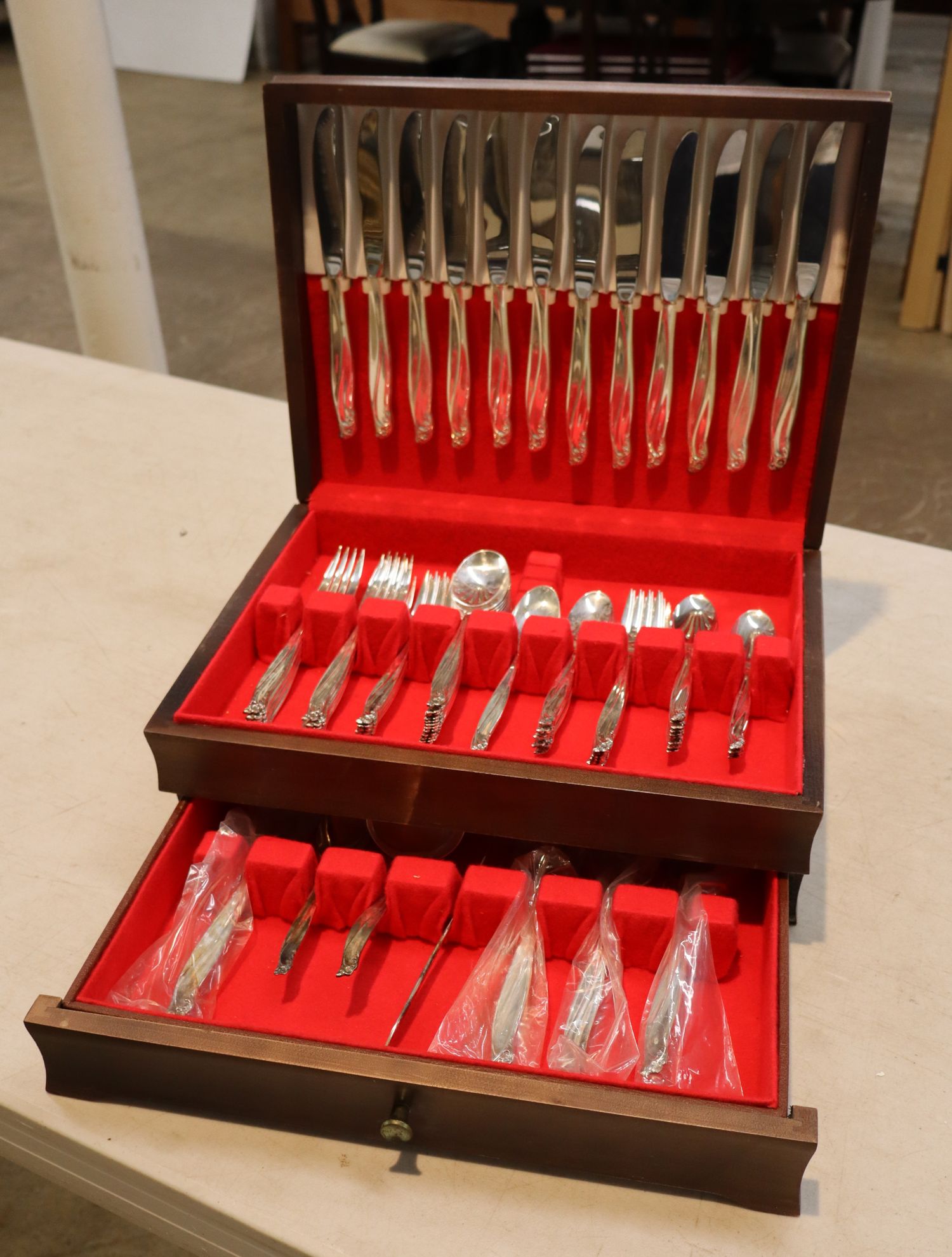79 pieces of Vintage Roger Silverplate flatware