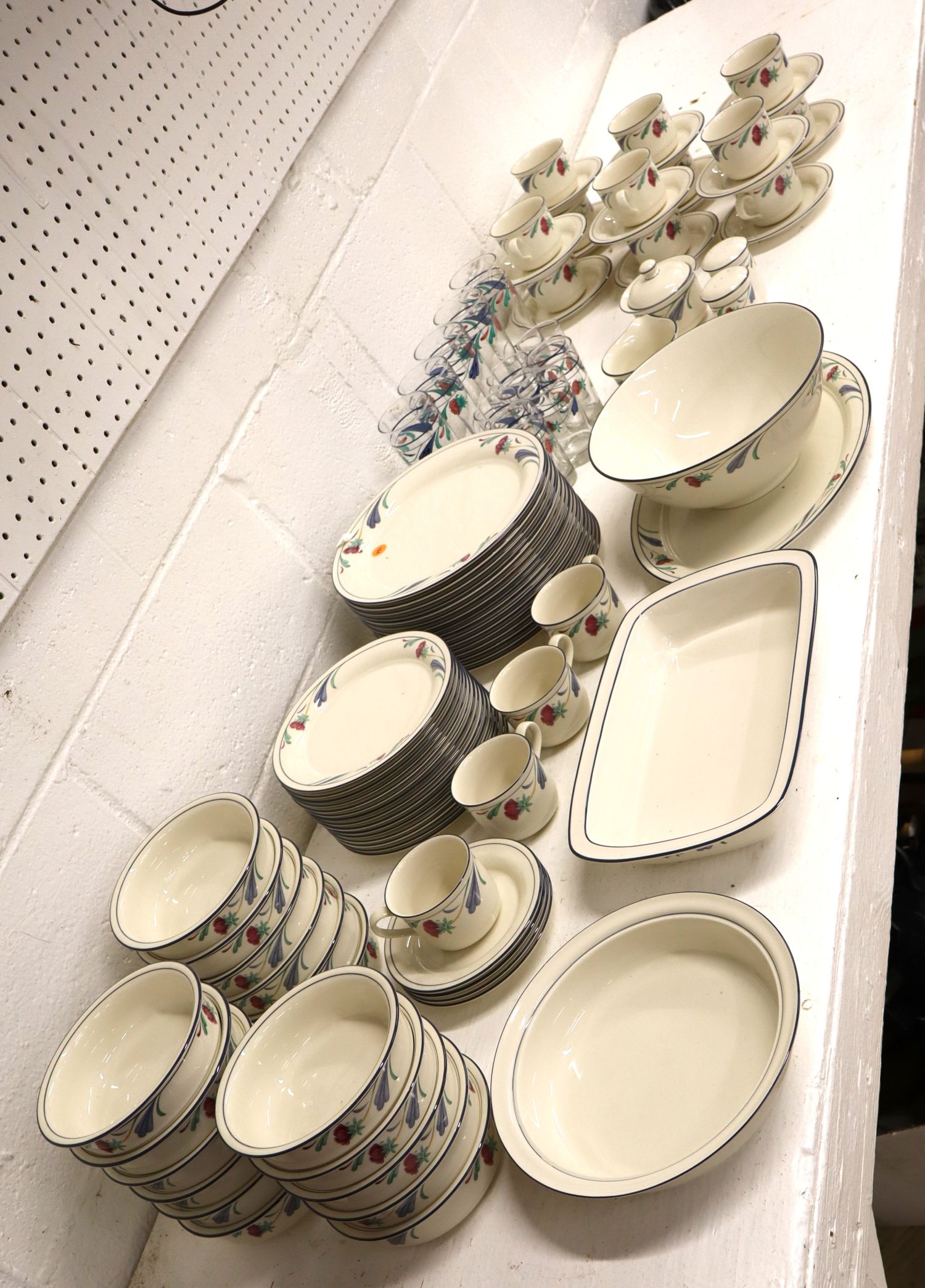 99 Pc Lenox Poppies On Blue Chinastone Dinner Set