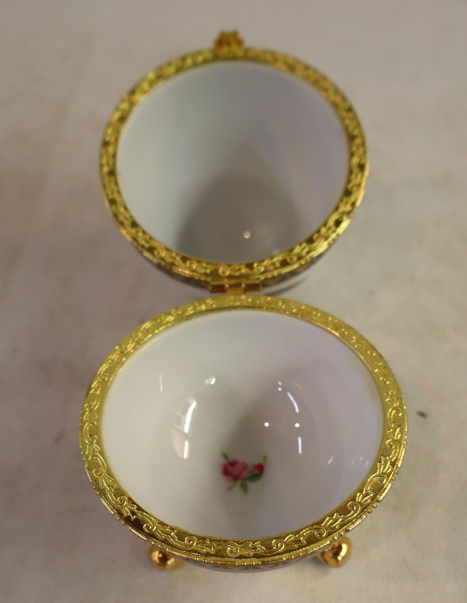 Vintage Versace Porcelain Tri-Footed Egg