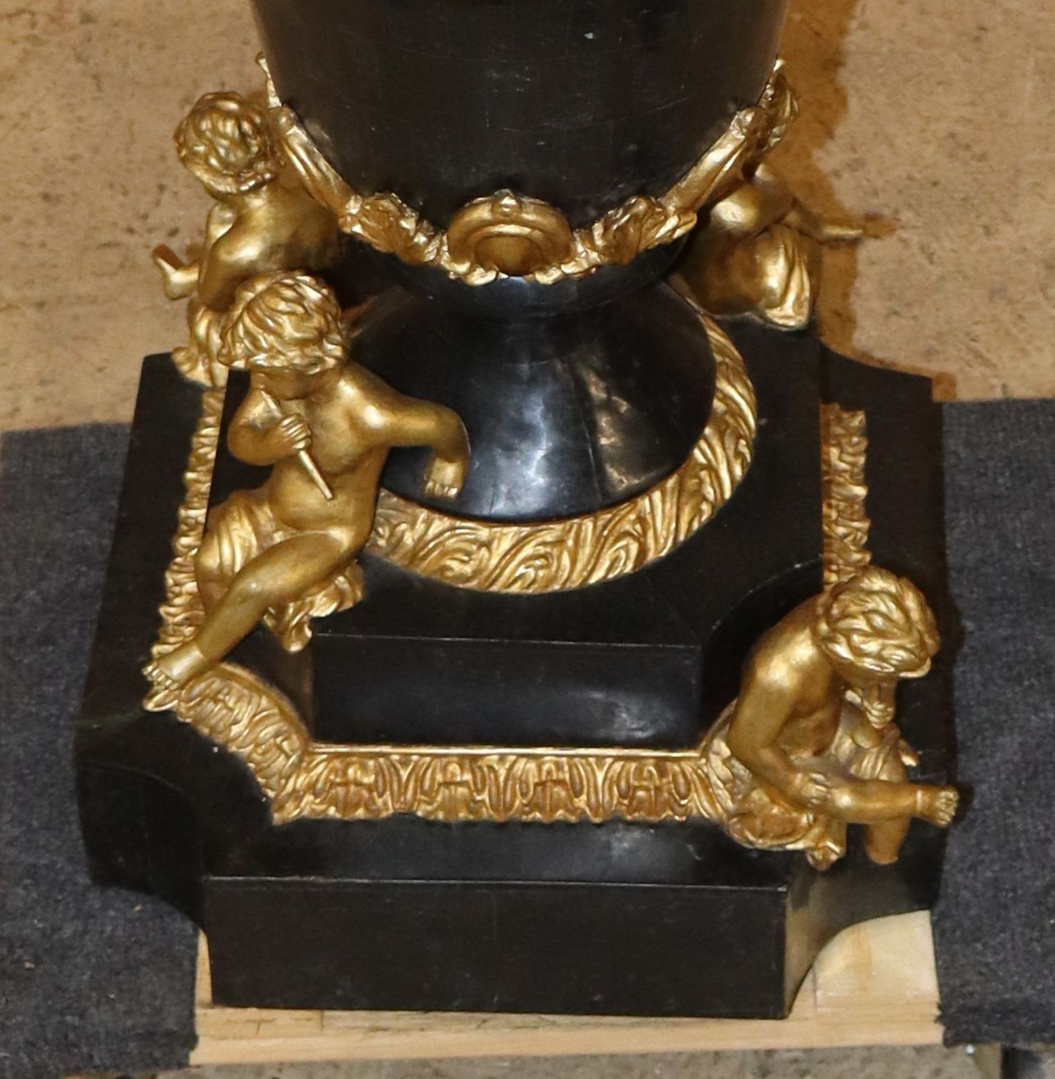 PR laminate marble urns manner Maitland Smith