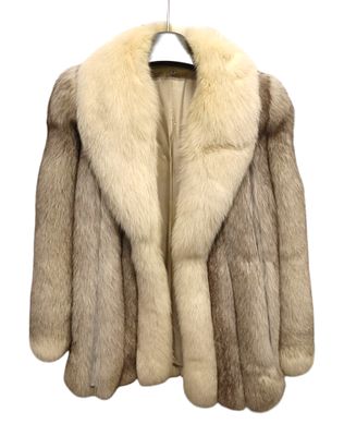 Vintage Saga Fox Finland Blue Silver Fur Jacket. Beautiful blue and silver luxurious fox fur 