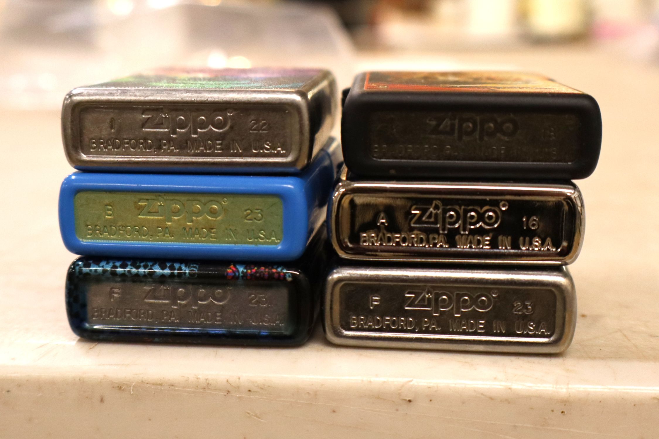 6 vintage Zippo lighters