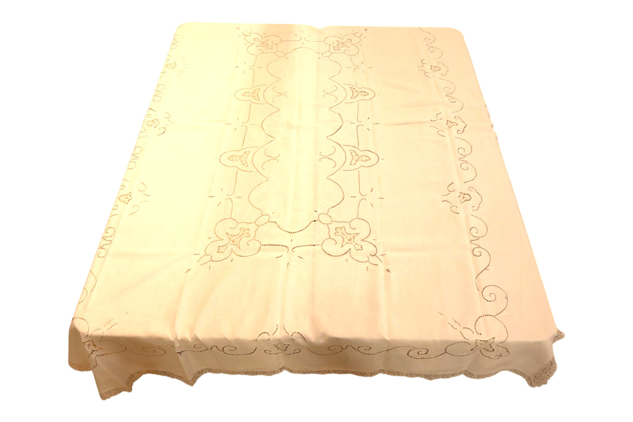 Vintage laced linen tablecloth