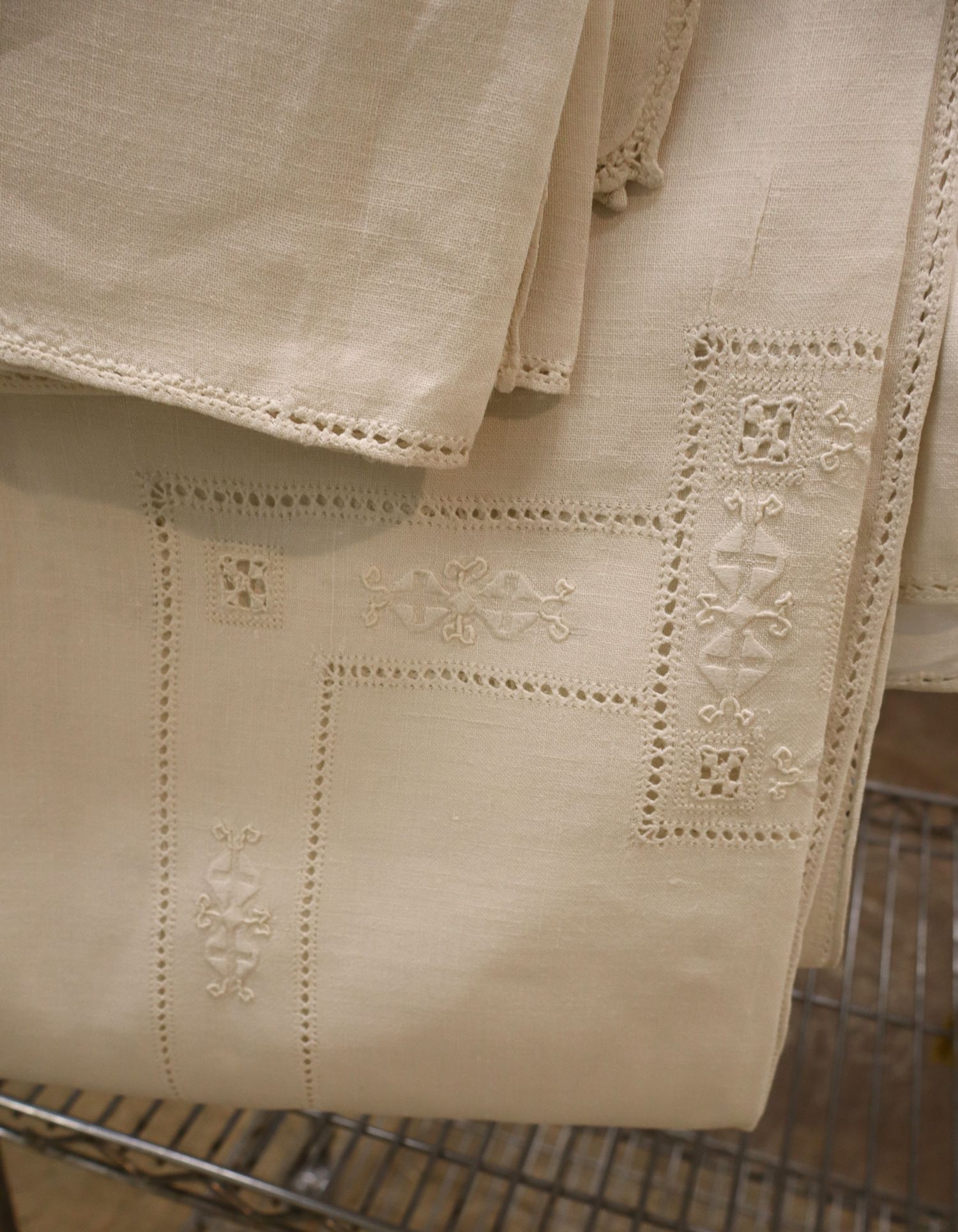 Vintage 11 piece linens set