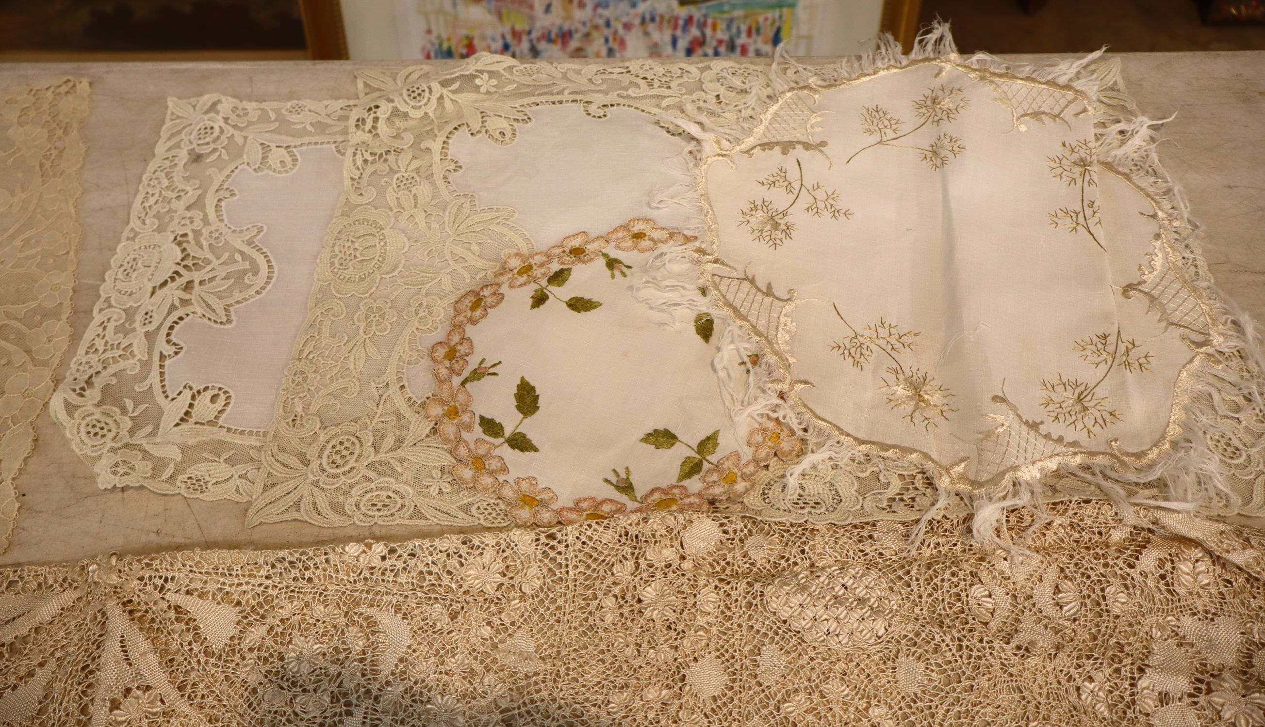 4 Vintage linen table scarfs