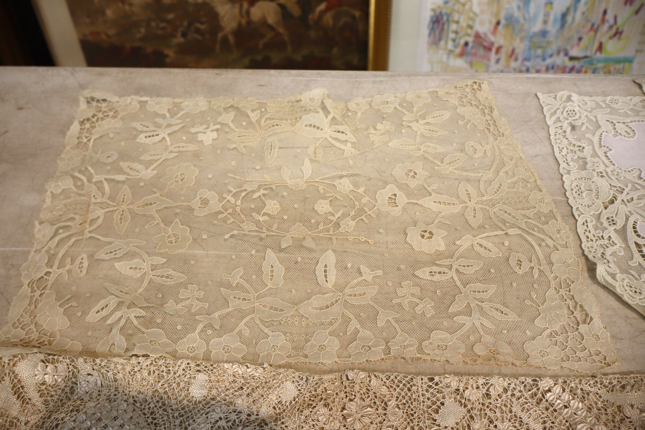 4 Vintage linen table scarfs