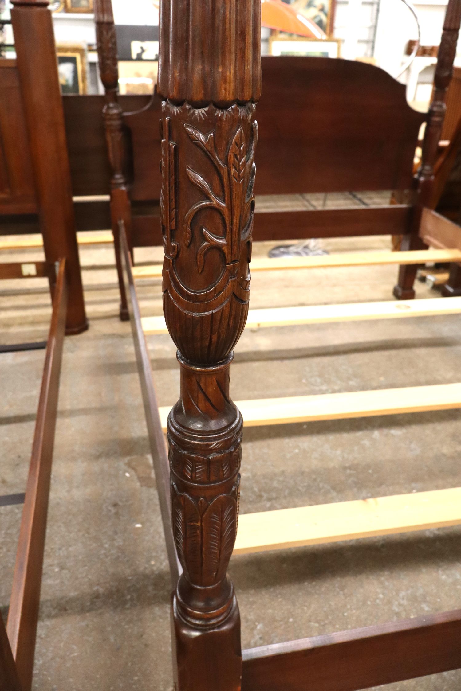 Solid Mahogany Queen Carved Rice 4-Poster Bed
