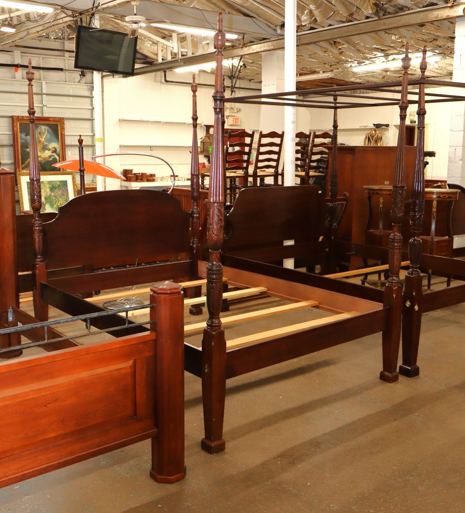 Solid Mahogany Queen Carved Rice 4-Poster Bed