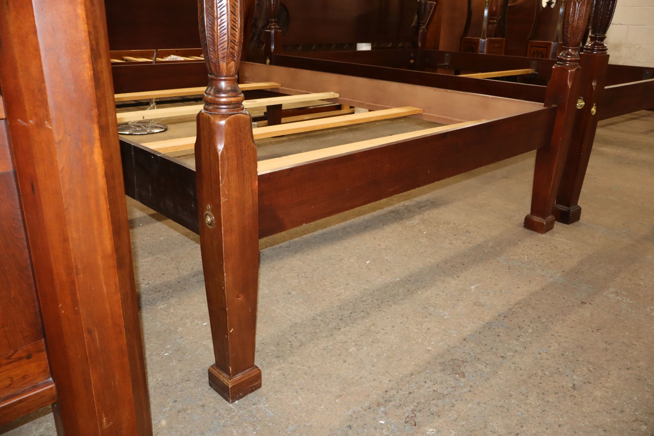 Solid Mahogany Queen Carved Rice 4-Poster Bed