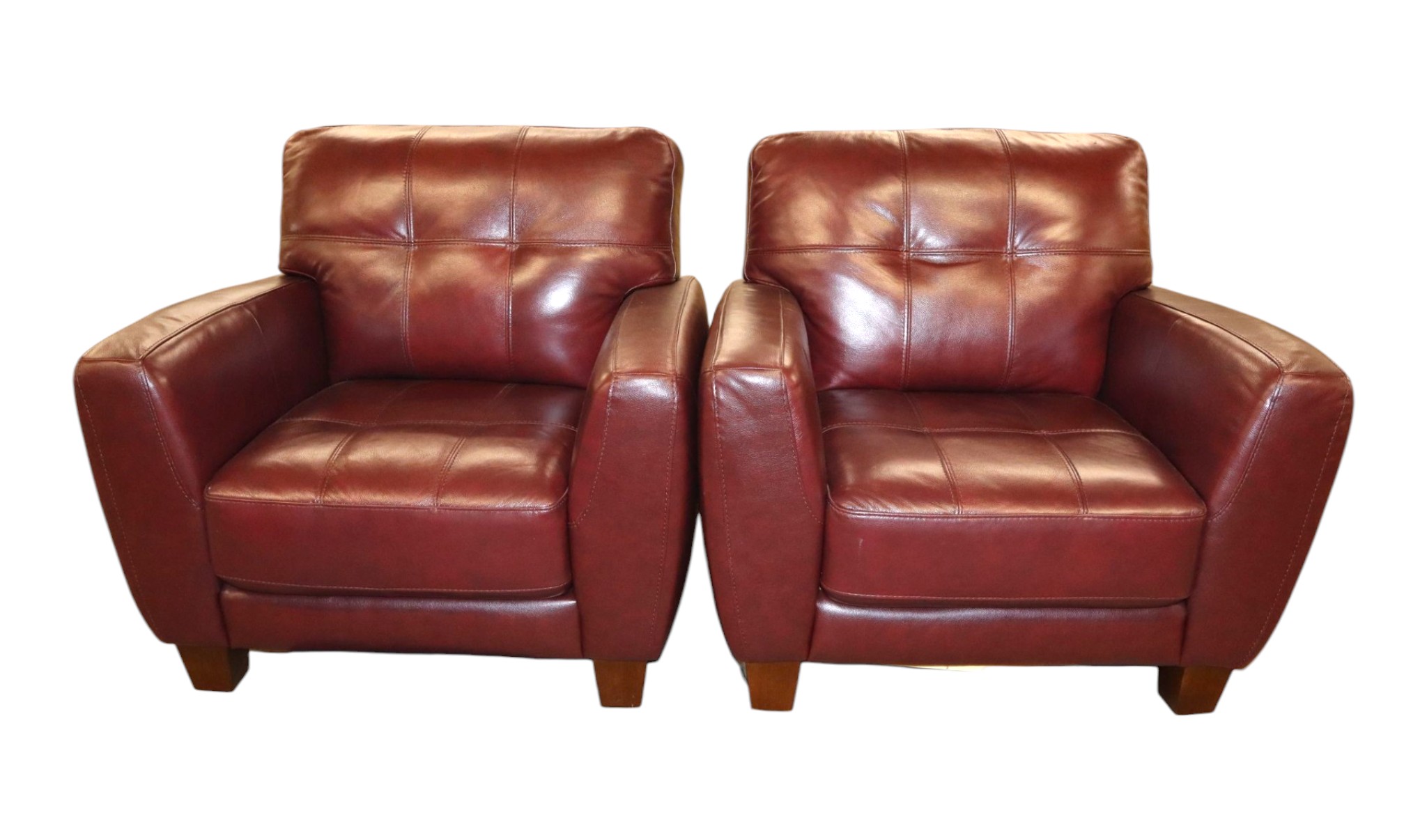Pair of quality leather club chairs, no issues seen