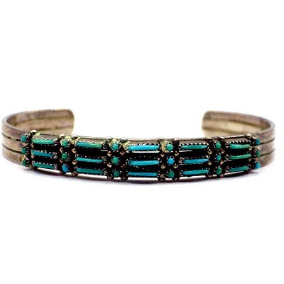 Vintage Zuni Turquoise Petit Point Cuff Bracelet Sterling Silver. This stunning vintage Native 