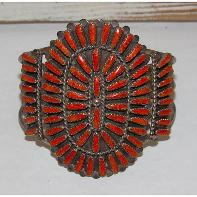 Old Pawn Navajo Coral Cluster Cuff Bracelet Sterling Silver Lavell Byjoe. This stunning vintage 