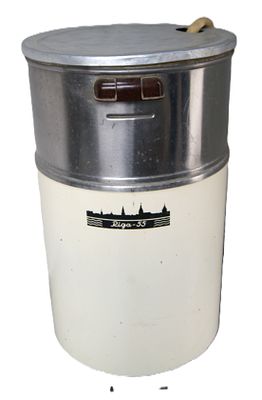 Машинка стиральная " Рига-55 ". В рабочем состоянии. СССР. 1950-е гг. размер: 73х42