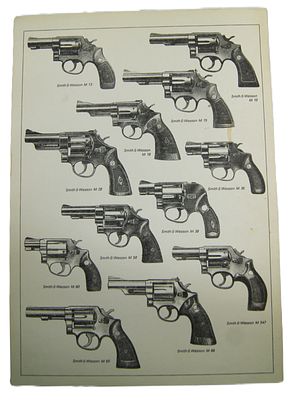 Альбом " Стрелковое оружие ". Лист " Револьверы ". 1980-е гг.