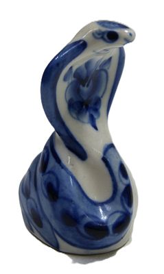 Статуэтка " Кобра ". Фарфор. Гжель. 1990-е гг.