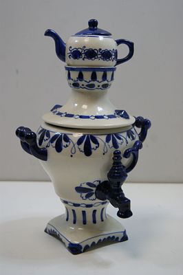 Фигурка " Самовар ". Фарфор. Гжель. 1980-е гг.