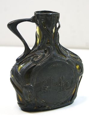 Флакон " Нюрнберг ". Стекло в металлической оправе. Стекло с дефектом. Первая половина 20 в.