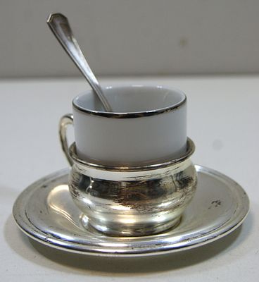 Кофейная пара коллекционная. Посеребреный металл, фарфор. Италия. 1980-е гг.