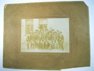 Фото " Коллектив работников шанхайской типографии ". 1928 год.