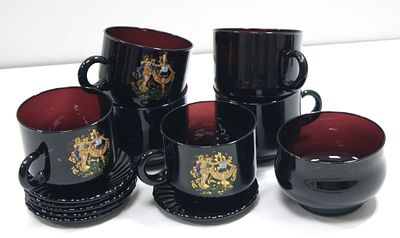 Чайные пары рубинового стекла с золотой росписью. 6 шт. 1970-е гг.