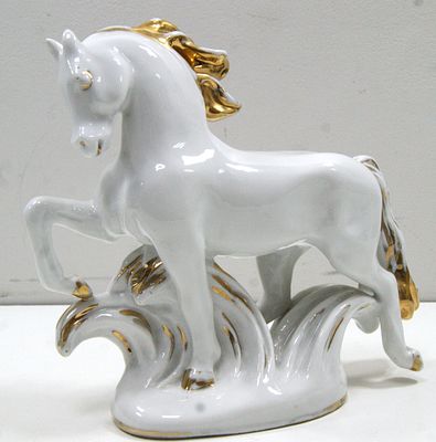 Статуэтка " Конь с золотой гривой ". Фарфор. ЛФЗ. 1970-е гг.