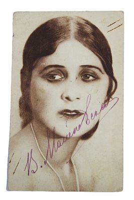 Автограф актрисы Веры Малиновской на открытке. 1920-е гг.